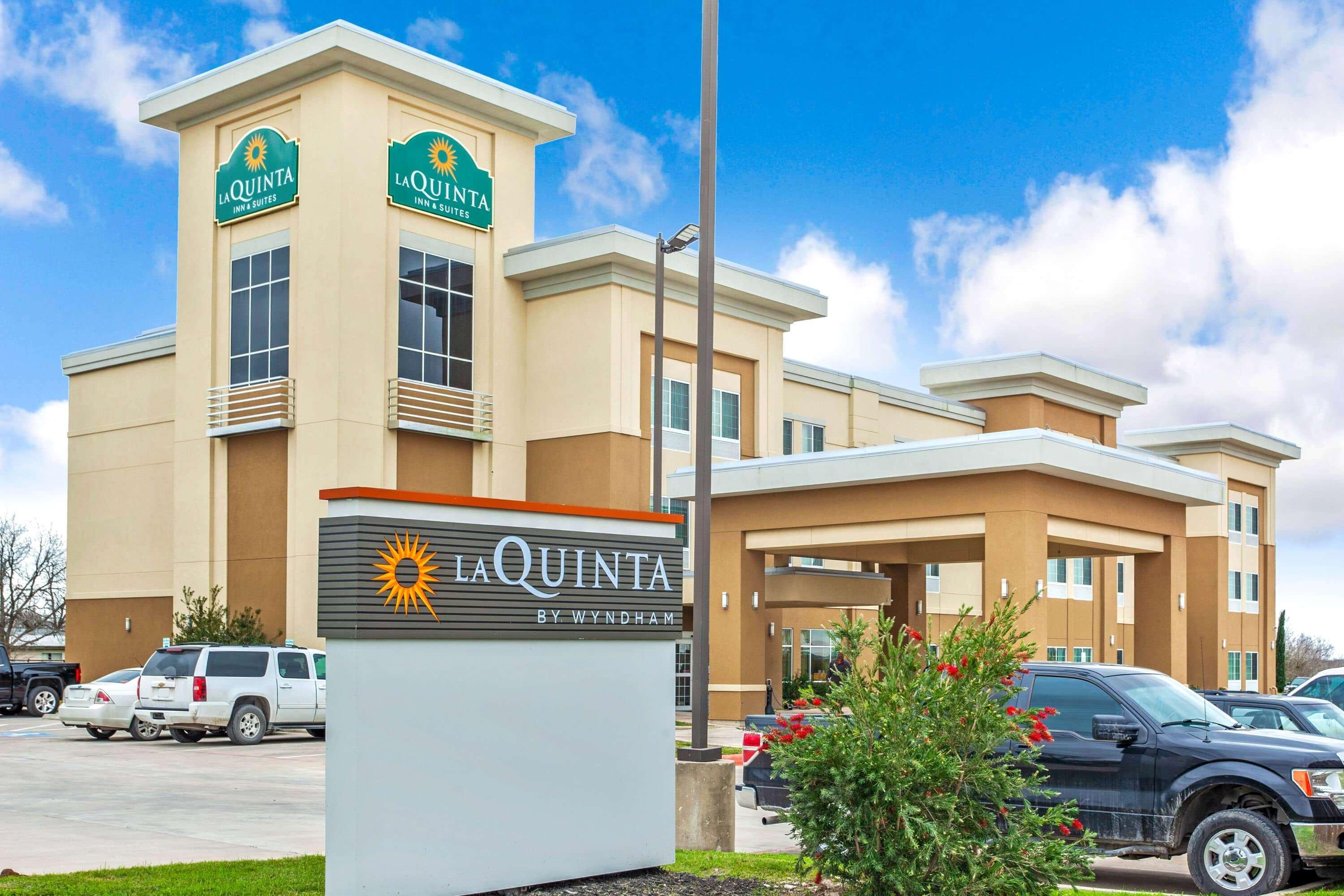 Hotel La Quinta By Wyndham Gonzales Tx Exterior foto